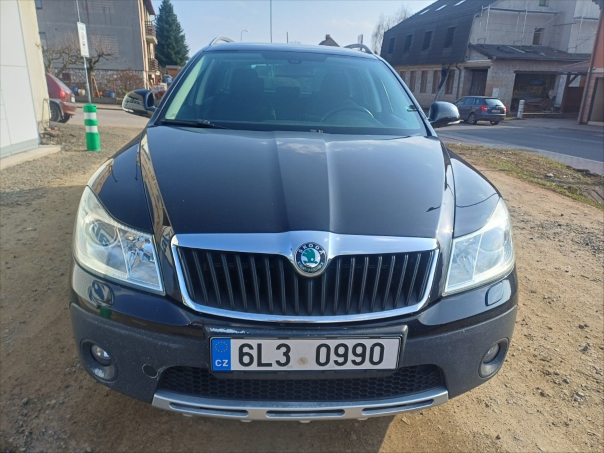 skoda-octavia-2-0-tdi-scout-4x4 - 1