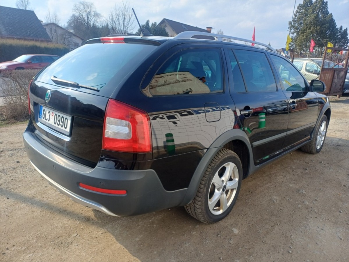 skoda-octavia-2-0-tdi-scout-4x4 - 3