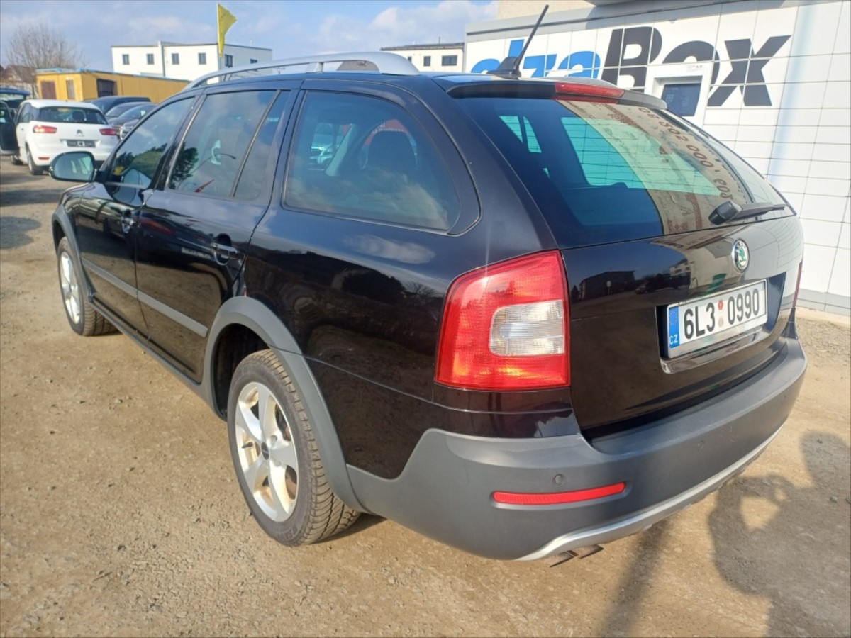 skoda-octavia-2-0-tdi-scout-4x4 - 5
