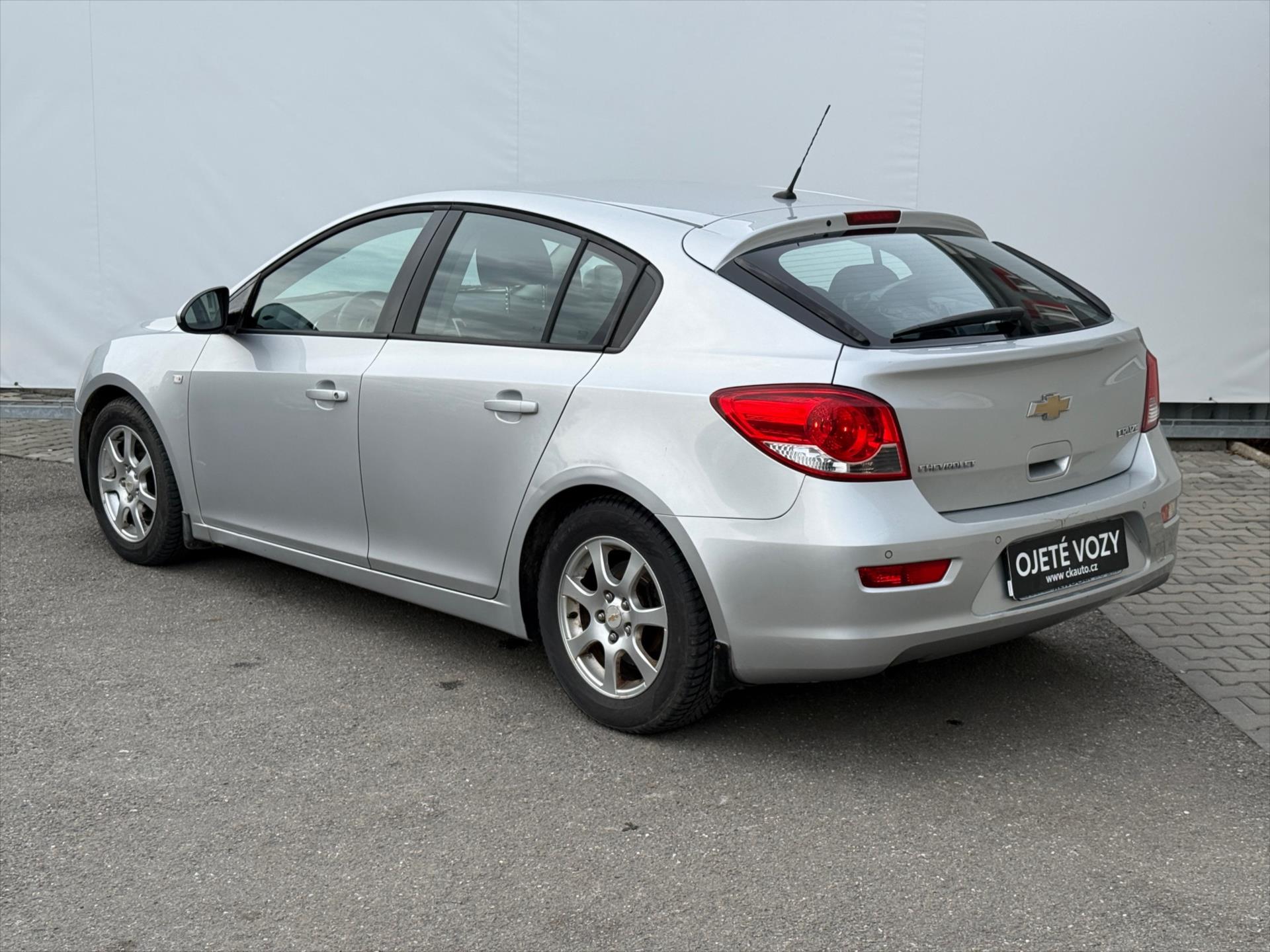 chevrolet-cruze-2-0-vcdi - 3