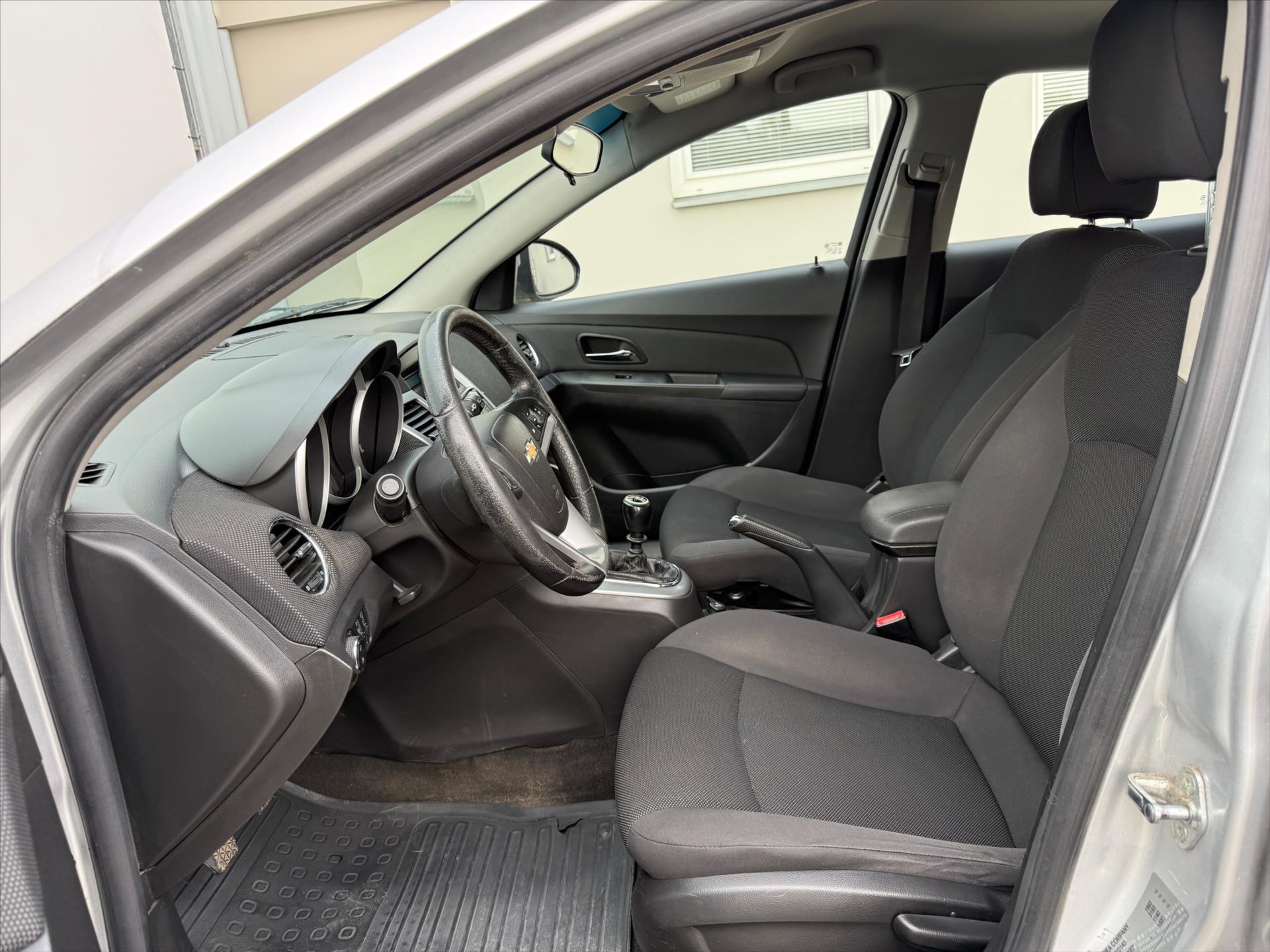 chevrolet-cruze-2-0-vcdi - 6