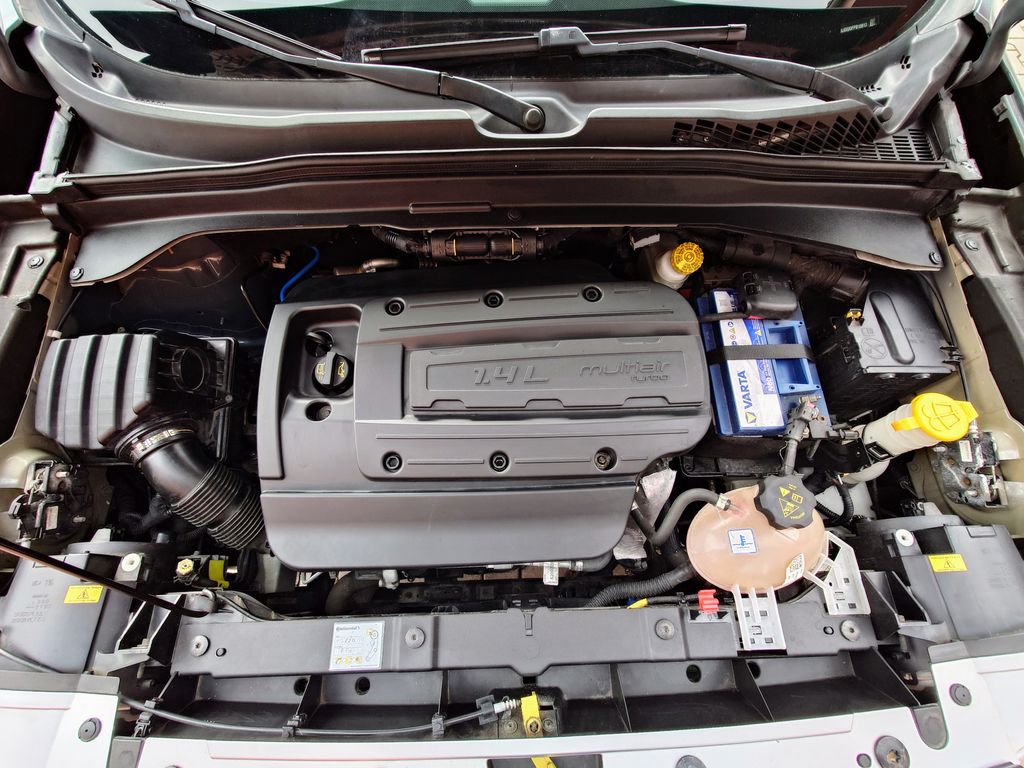 jeep-renegade-1-4-m-air-limited-fwd-103-kw - 8