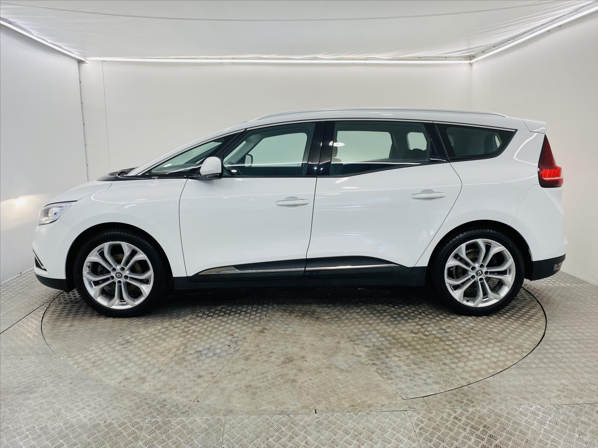 renault-grand-scenic-1-2-tce-97kw-intense-scenic - 2
