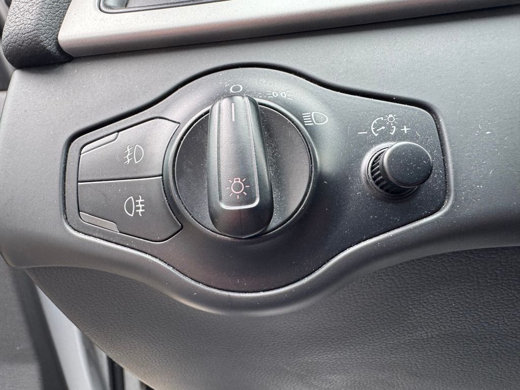 audi-a4-1-8-tfsi-limousine - 6