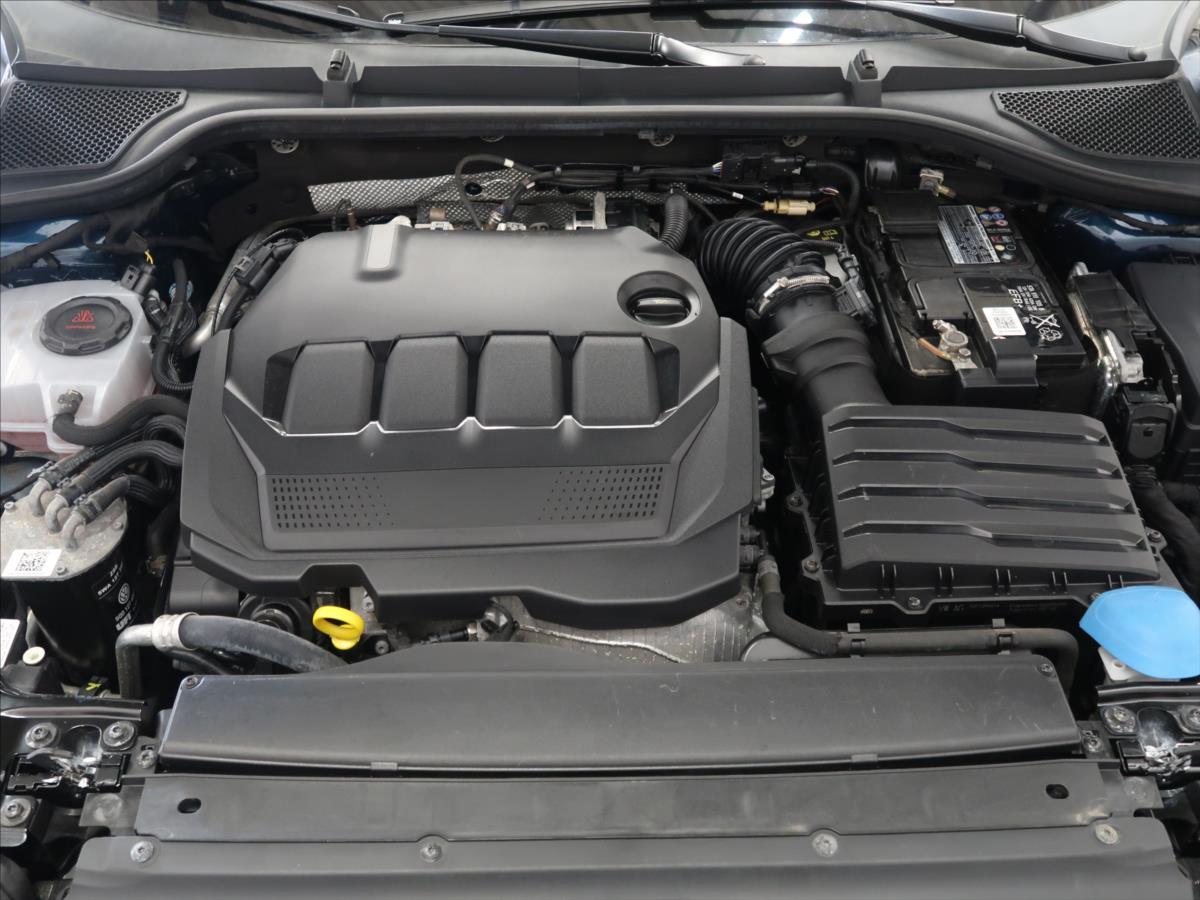 skoda-octavia-2-0-tdi-style-1-maj-cz - 8