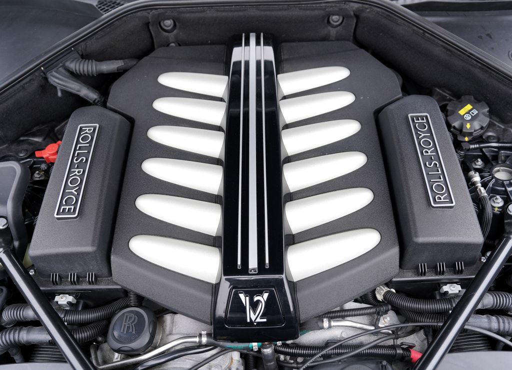 rolls-royce-ghost-ghost-ii-6-6i-v12-570ps - 9
