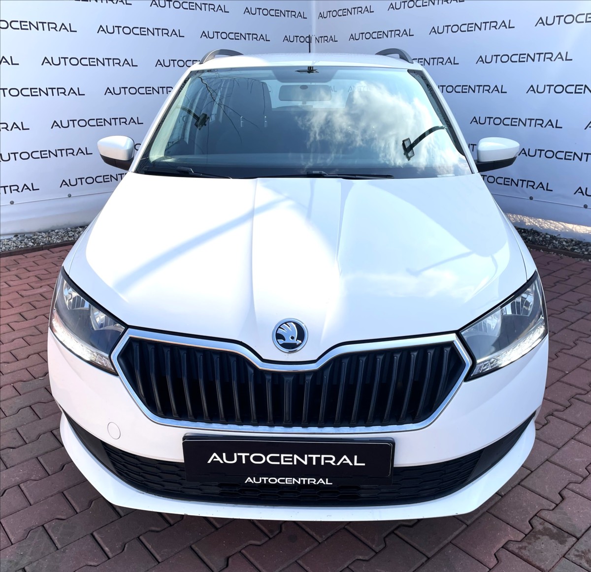 skoda-fabia-1-0-tsi-1-maj-cr-nove-rozvody - 1