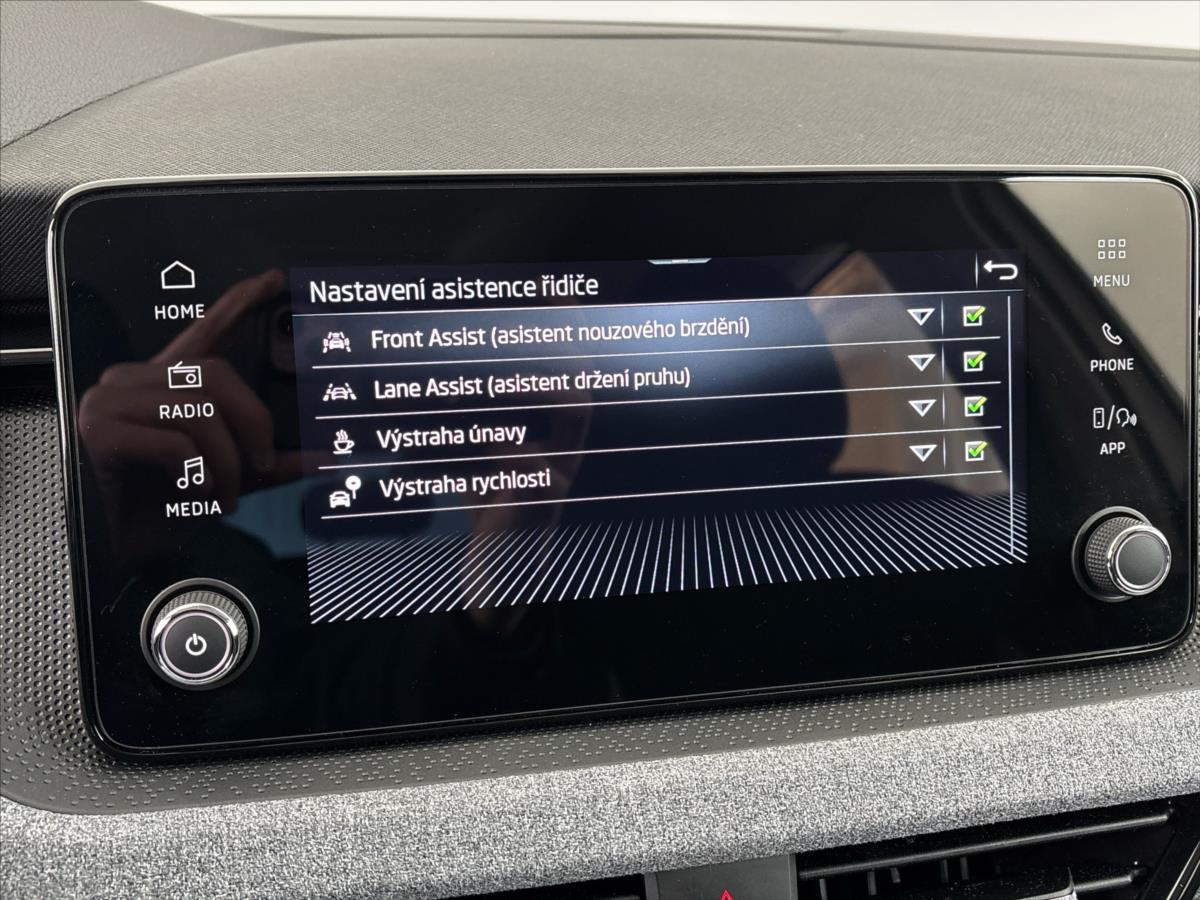 skoda-scala-1-0-tsi-selection - 6