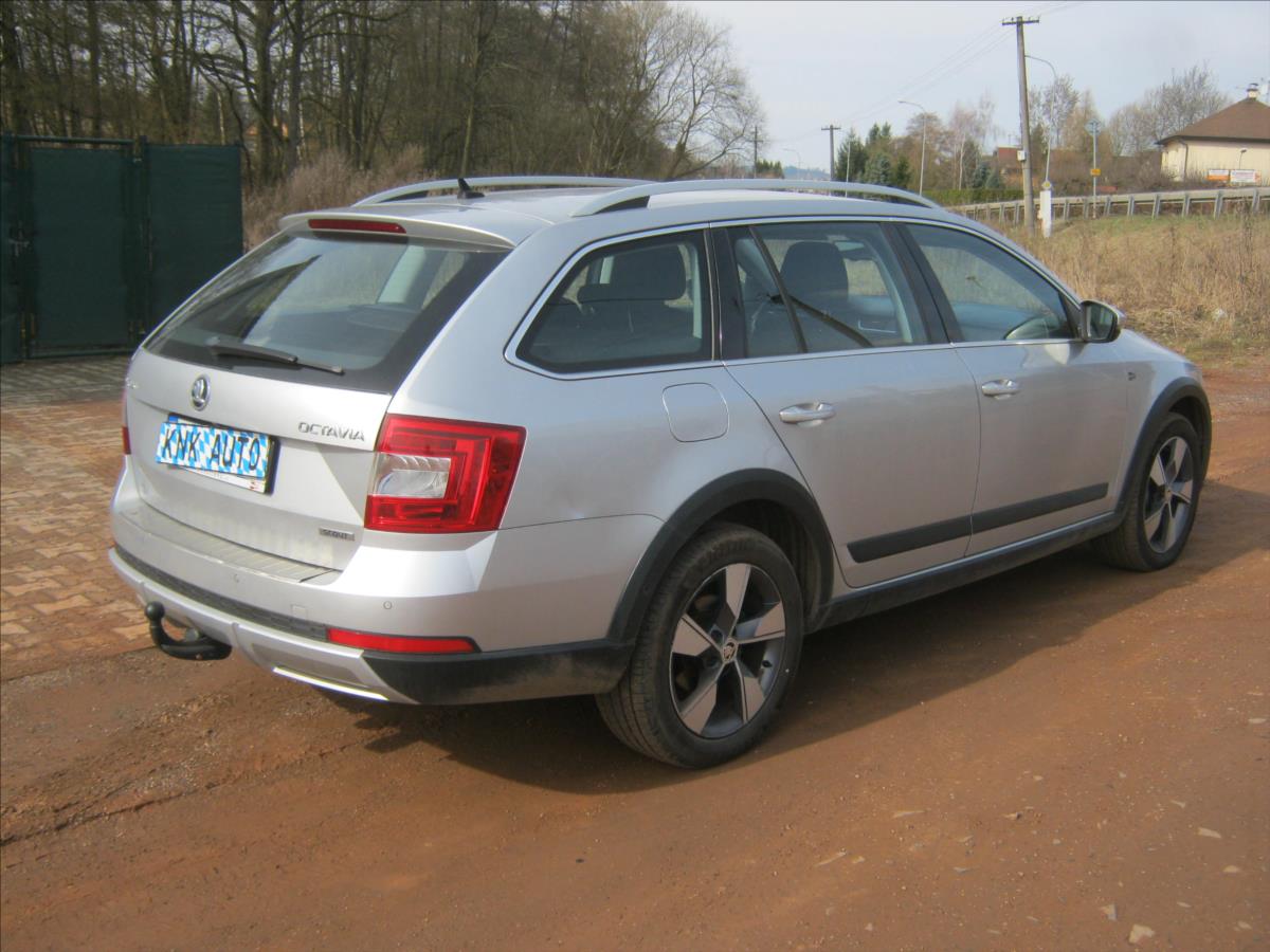 skoda-octavia-2-0-kombi-4x4 - 5