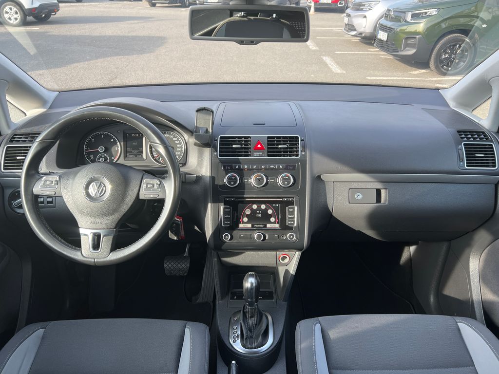 volkswagen-touran-1-6-tdi-105k-comfortline - 2