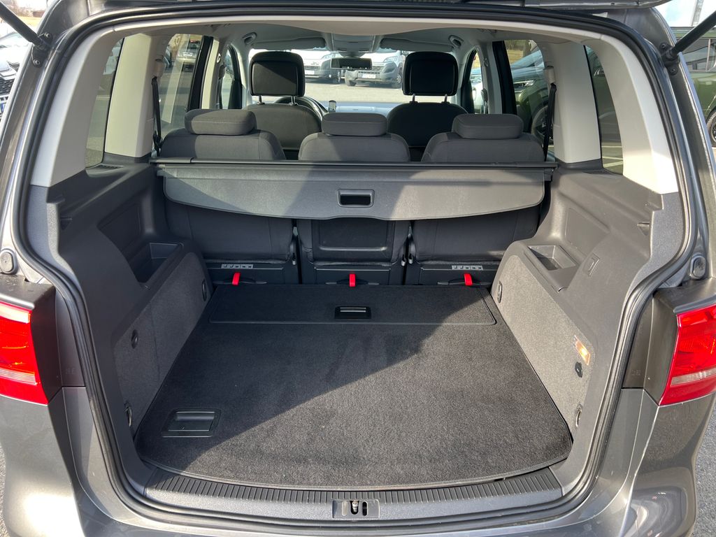 volkswagen-touran-1-6-tdi-105k-comfortline - 5