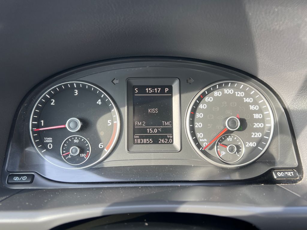 volkswagen-touran-1-6-tdi-105k-comfortline - 9