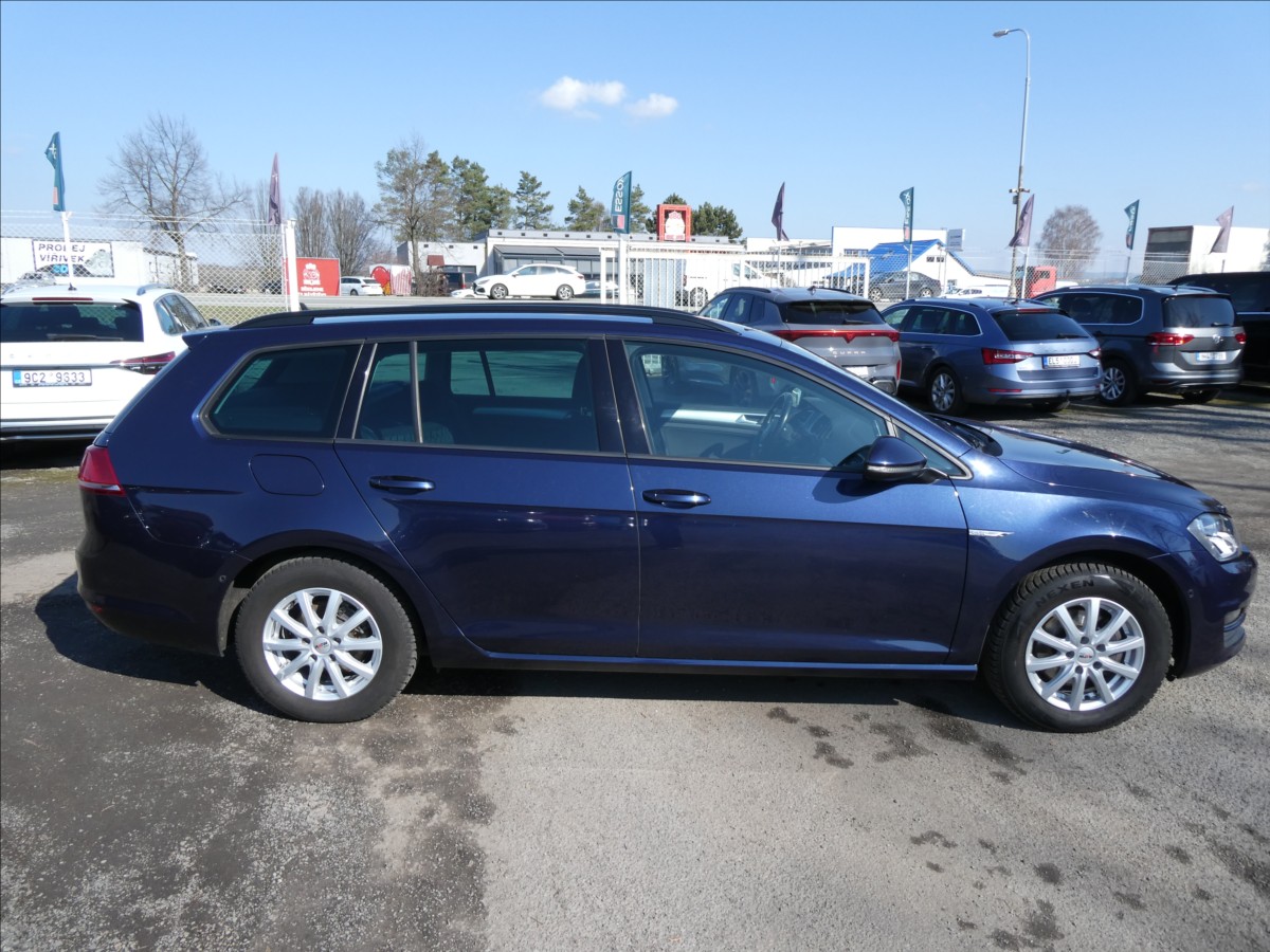 volkswagen-golf-1-6-tdi-81kw-cup-2xkola-navigace - 1