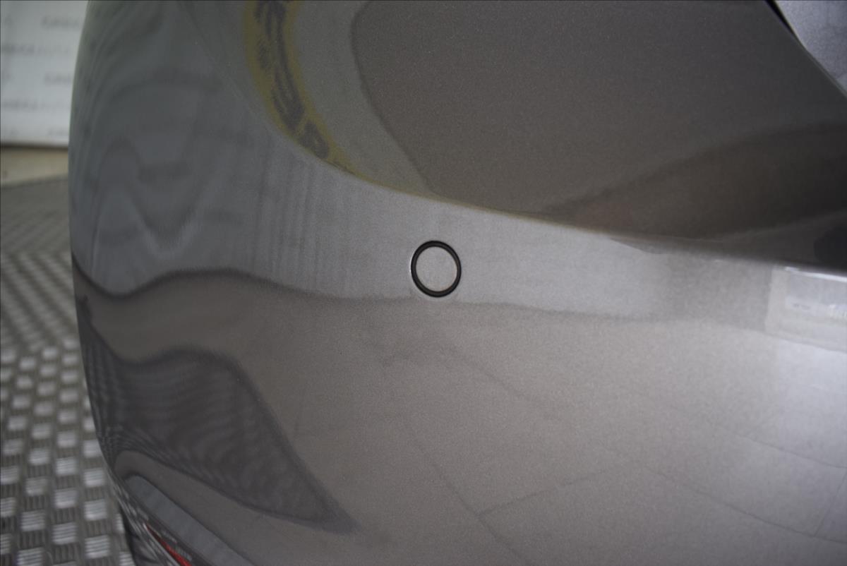 volkswagen-golf-1-4-tsi-vii-dsg-top-stav-po-tk - 6