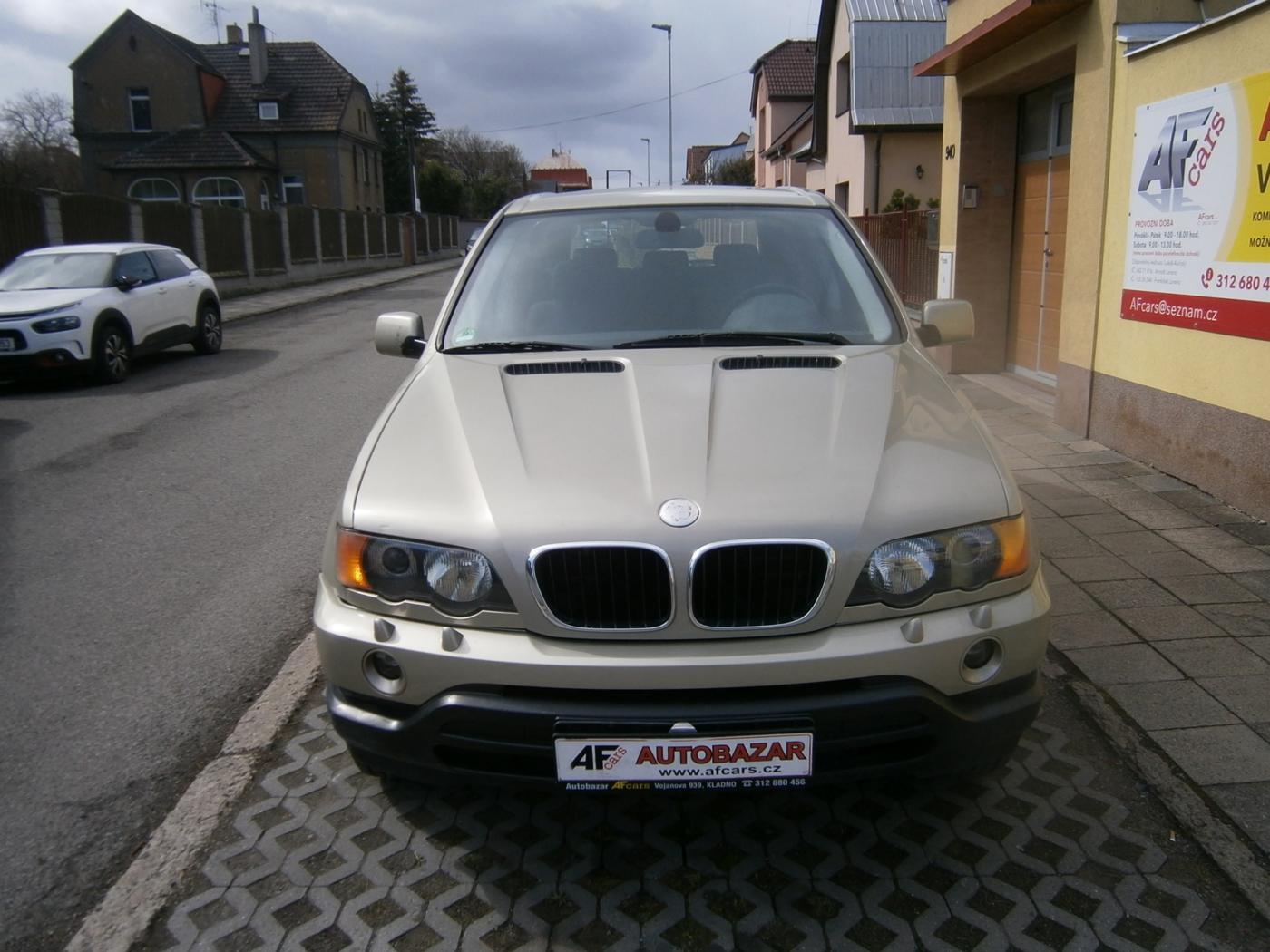 bmw-x5-3-0-170-kw-motor-lehce-klepe - 1