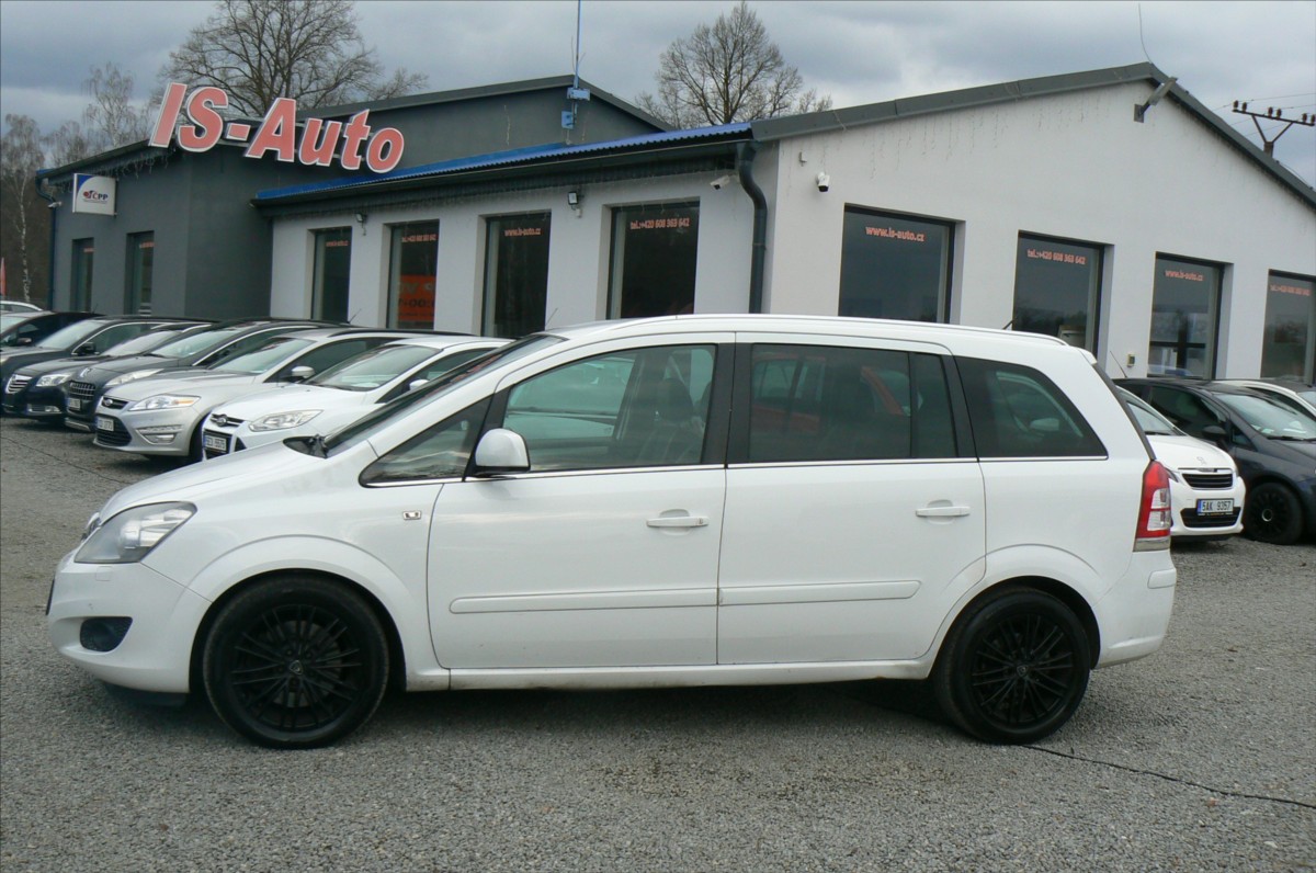 Opel Zafira 1,9 CDTi -7 míst