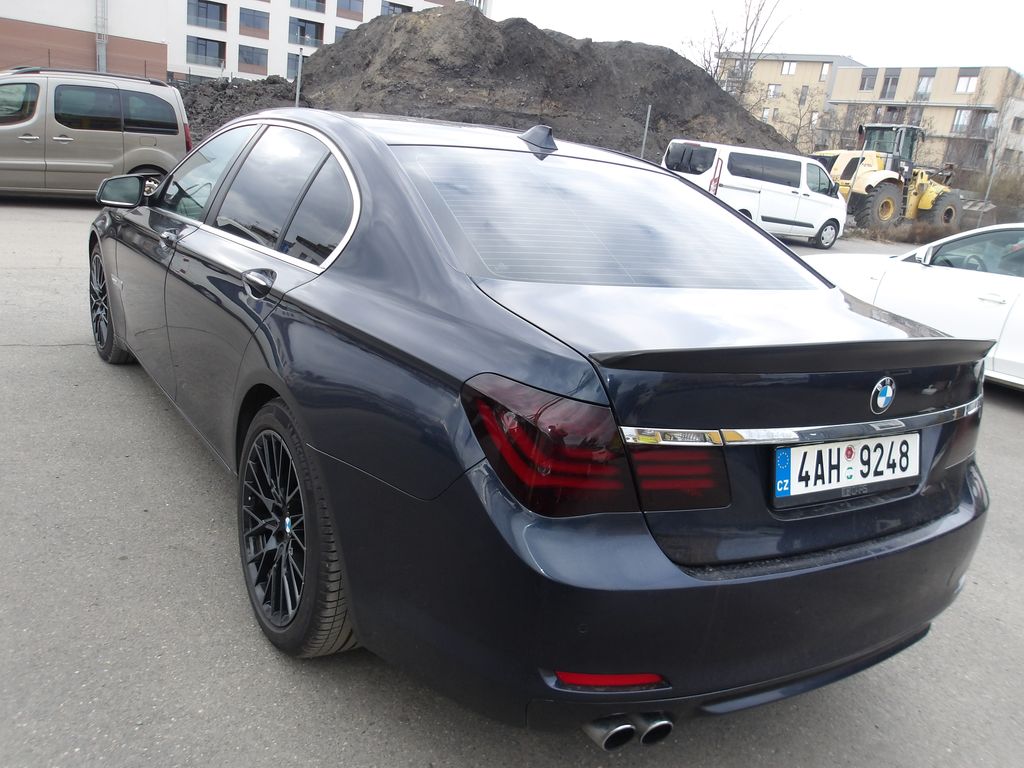 bmw-rada-7-3-0tdi - 7