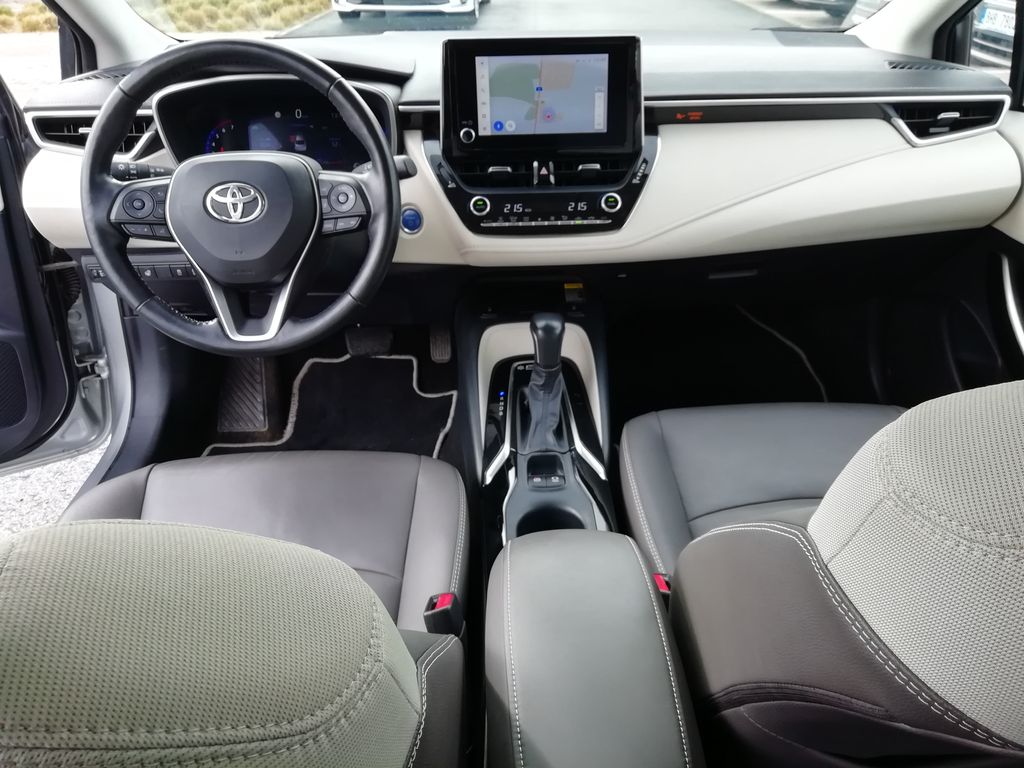 toyota-corolla-executive-1-8-hybrid - 7
