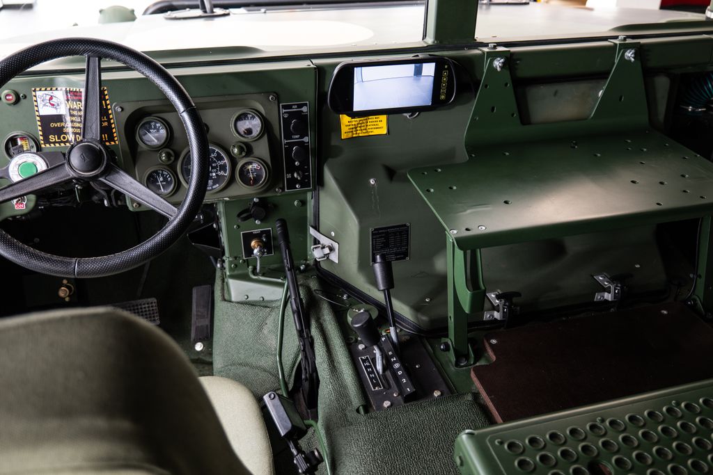 hummer-h1-parkovaci-kamera - 6