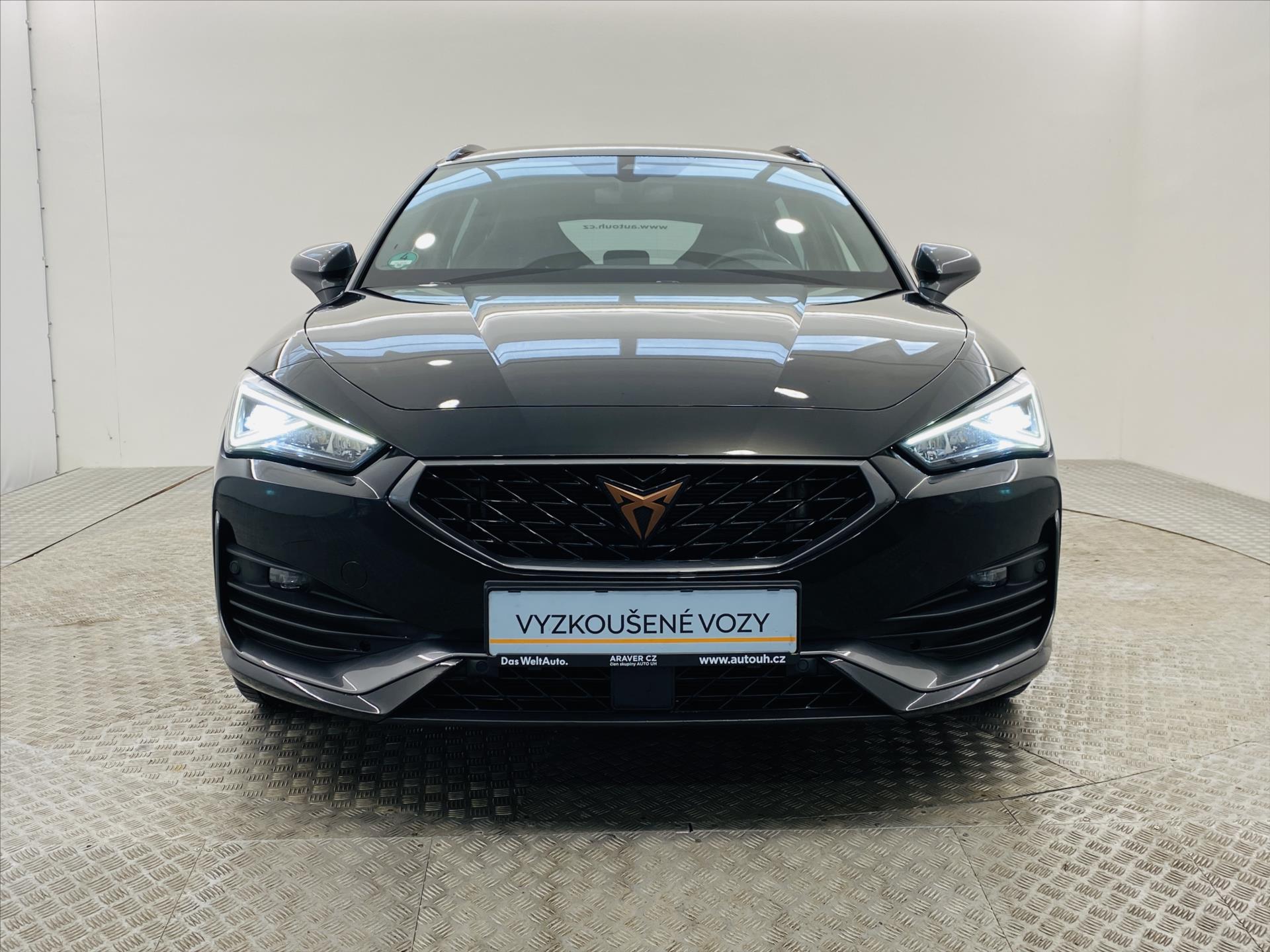 cupra-leon-1-4-tsi-e-hybrid-vz-180kw - 3