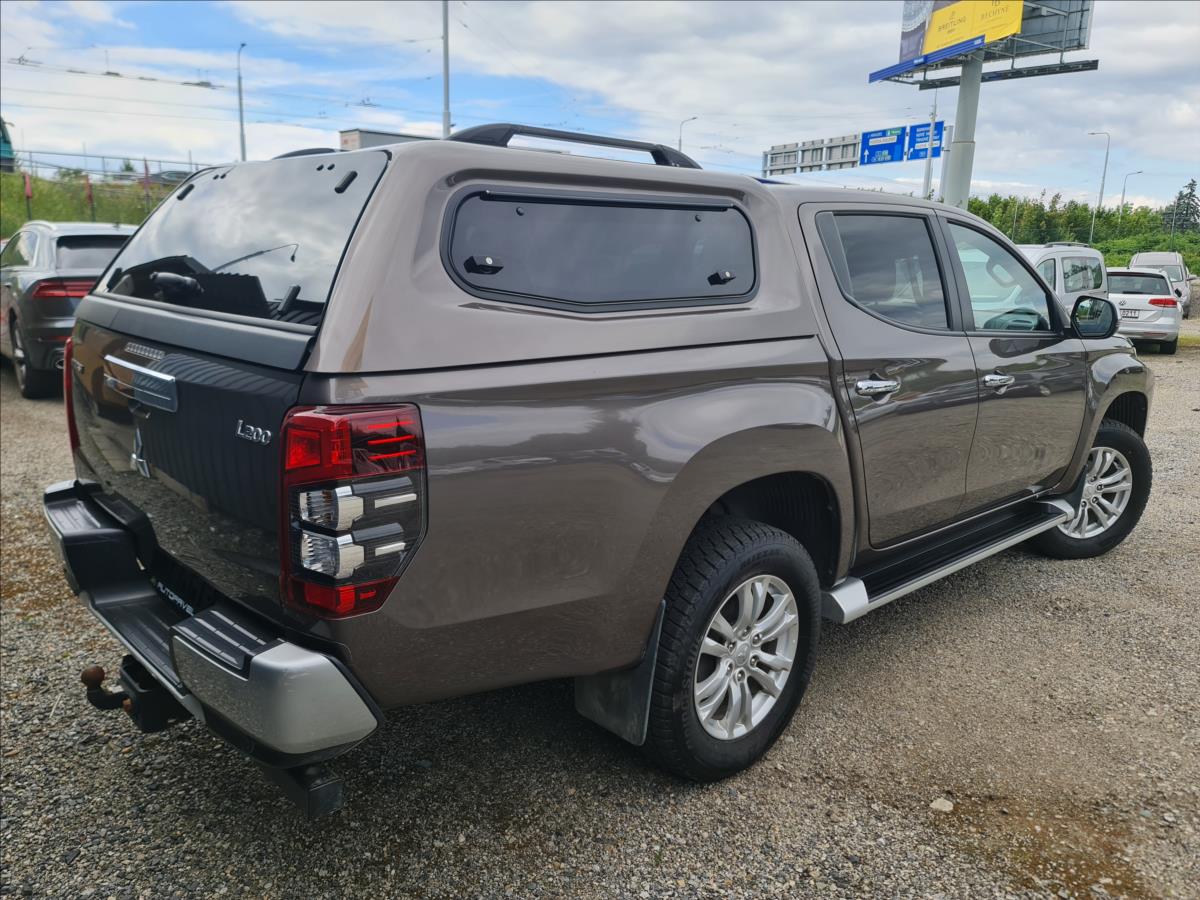 mitsubishi-l200-2-2-di-d-4wd - 4