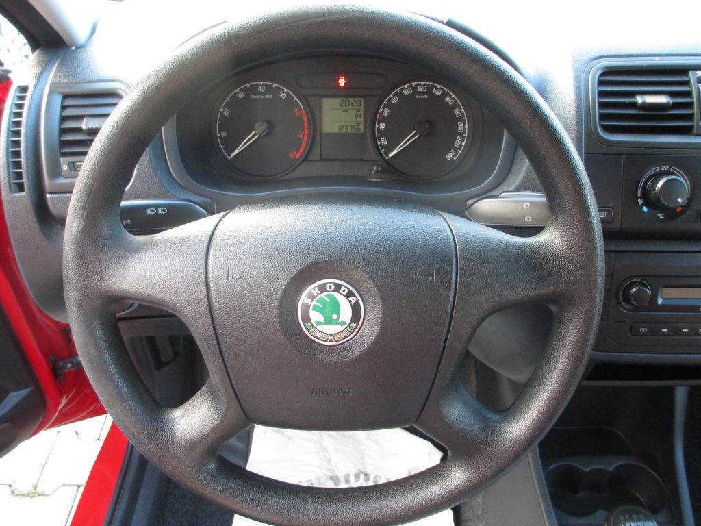 skoda-fabia-1-2-htp-classic - 9