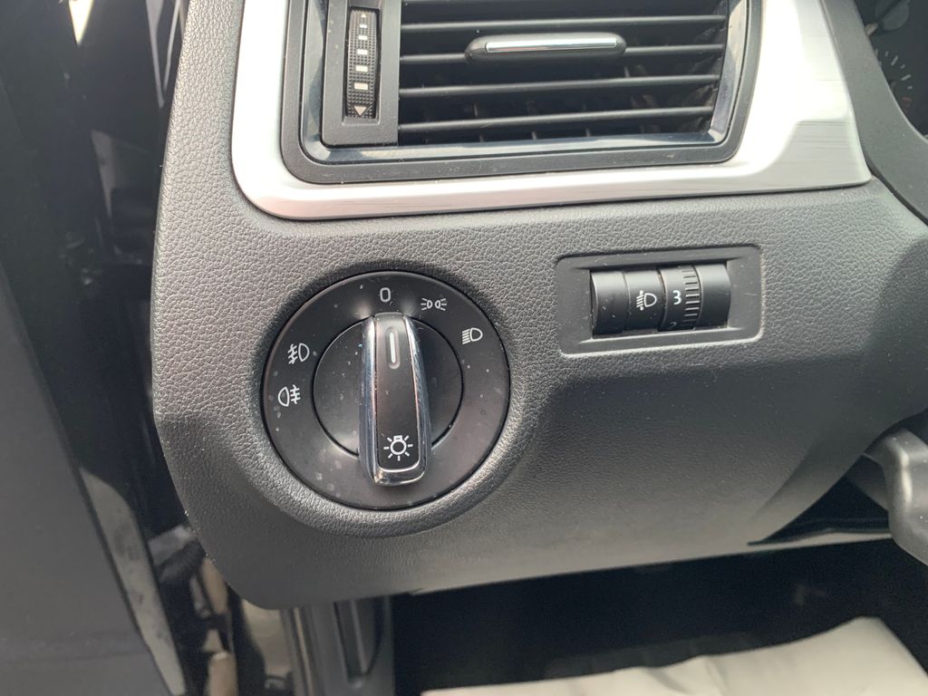 skoda-rapid-1-6-tdi-ambition-spaceback - 7