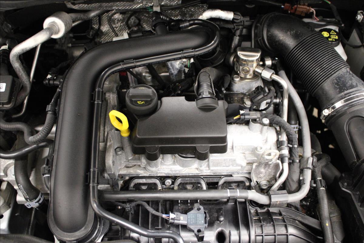 volkswagen-taigo-1-0-tsi-81-kw-life-1-maj-cz - 8