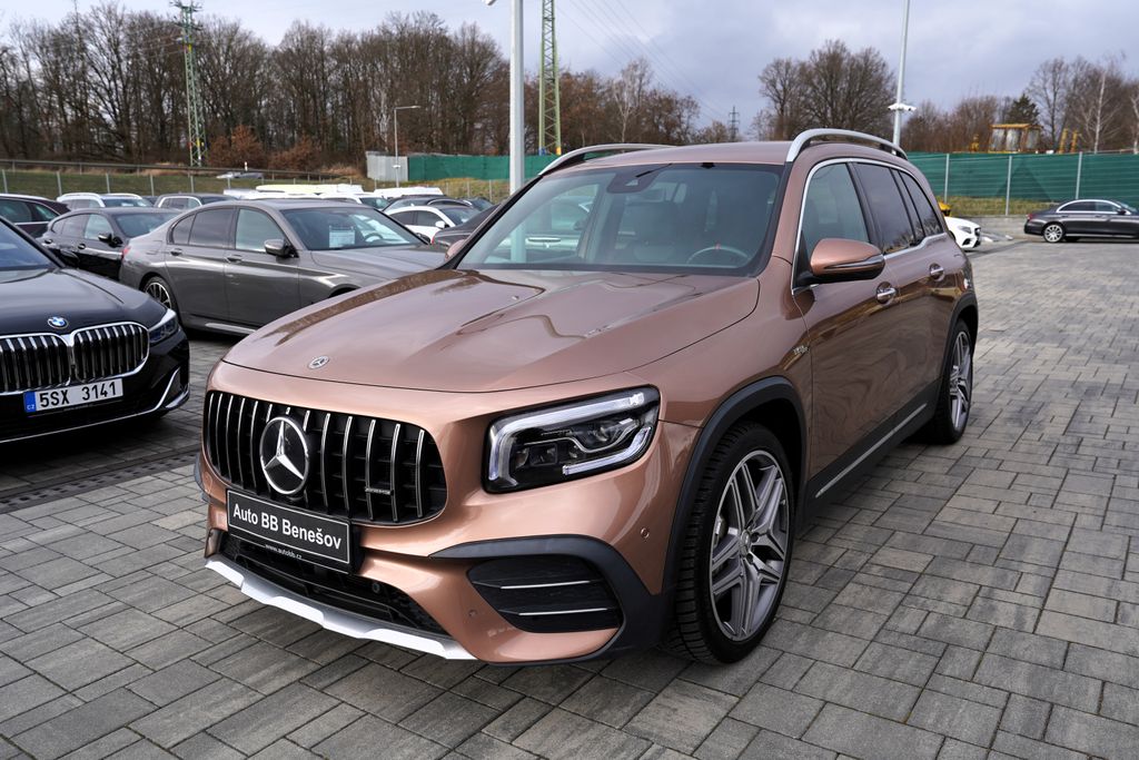 mercedes-benz-glb-glb-35-amg-4matic-310-ps-cr - 1