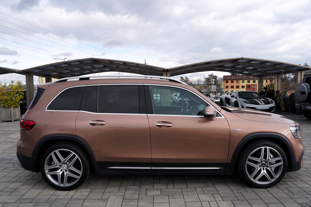 mercedes-benz-glb-glb-35-amg-4matic-310-ps-cr - 6