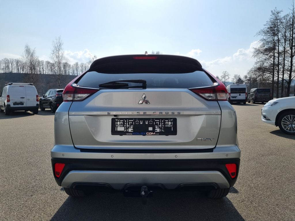 mitsubishi-2-4-phev-4x4-tazne-zarizeni - 3