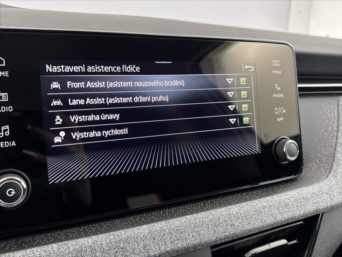 skoda-scala-1-0-tsi-selection - 7