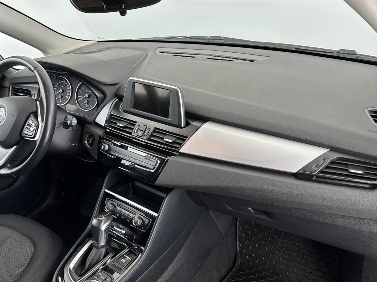 bmw-rada-2-1-5-218i-active-tourer-6at - 5