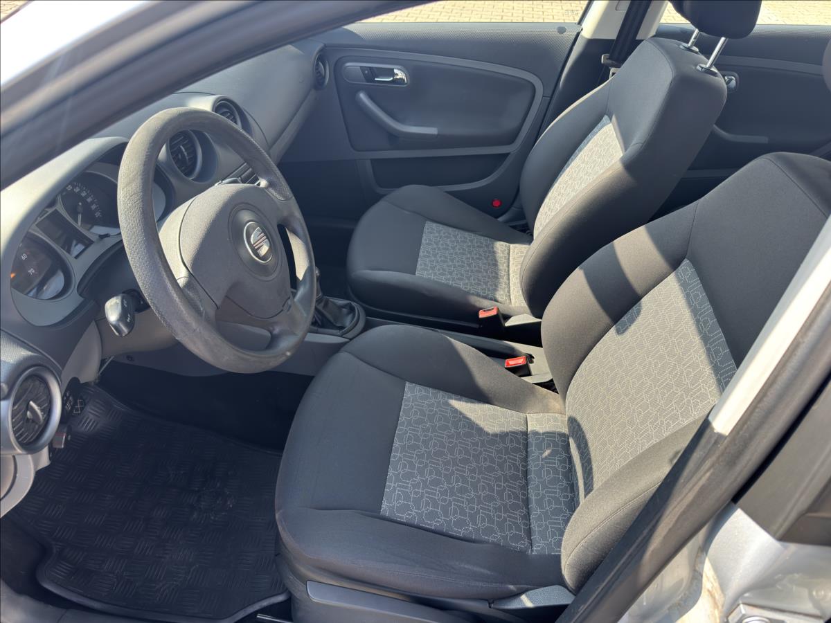 seat-cordoba-1-4-16v-reference - 8