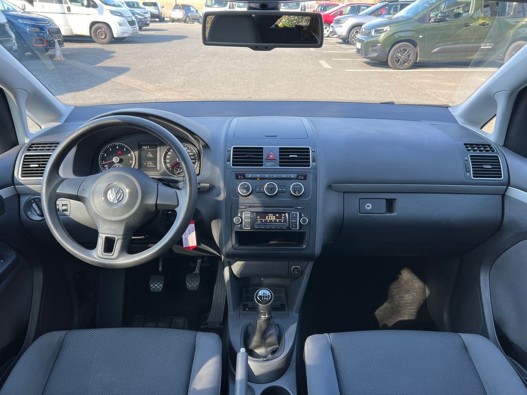 volkswagen-touran-1-2-tsi-105k-trendline-servis - 2