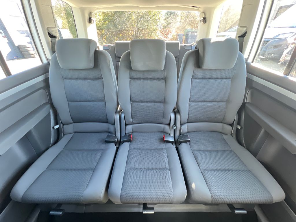 volkswagen-touran-1-2-tsi-105k-trendline-servis - 6