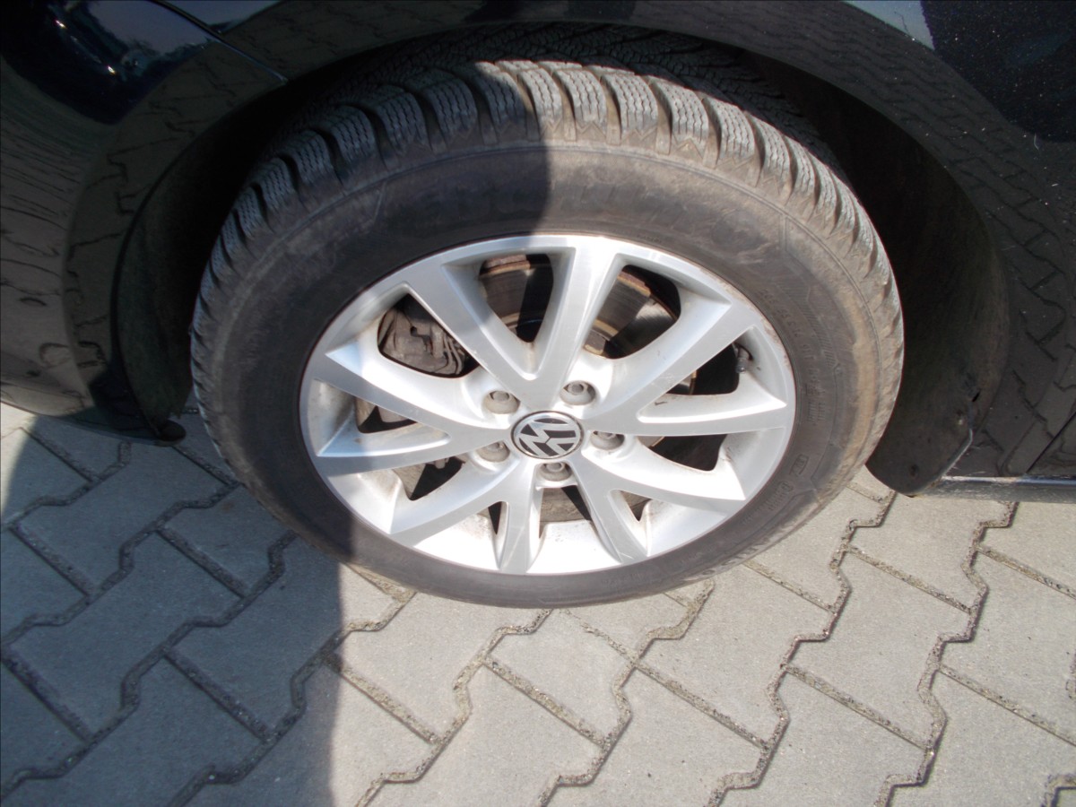 volkswagen-touran-1-9-tdi-digiklima-7-mist-nova-stk - 6