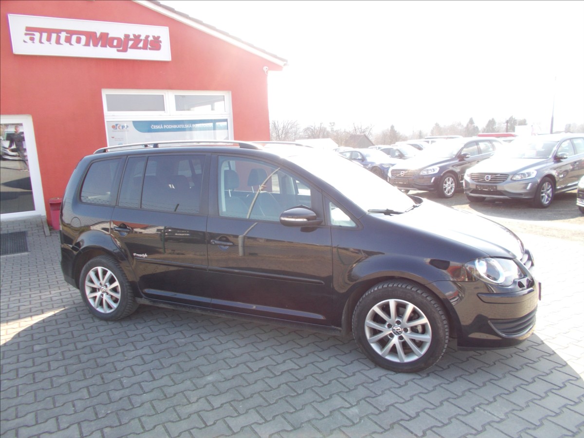 volkswagen-touran-1-9-tdi-digiklima-7-mist-nova-stk - 9