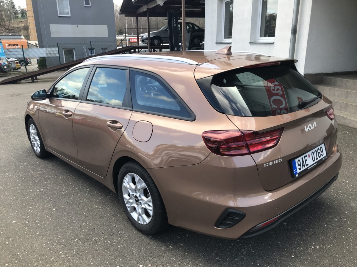 kia-ceed-1-5-t-gdi-117kw-combi - 5