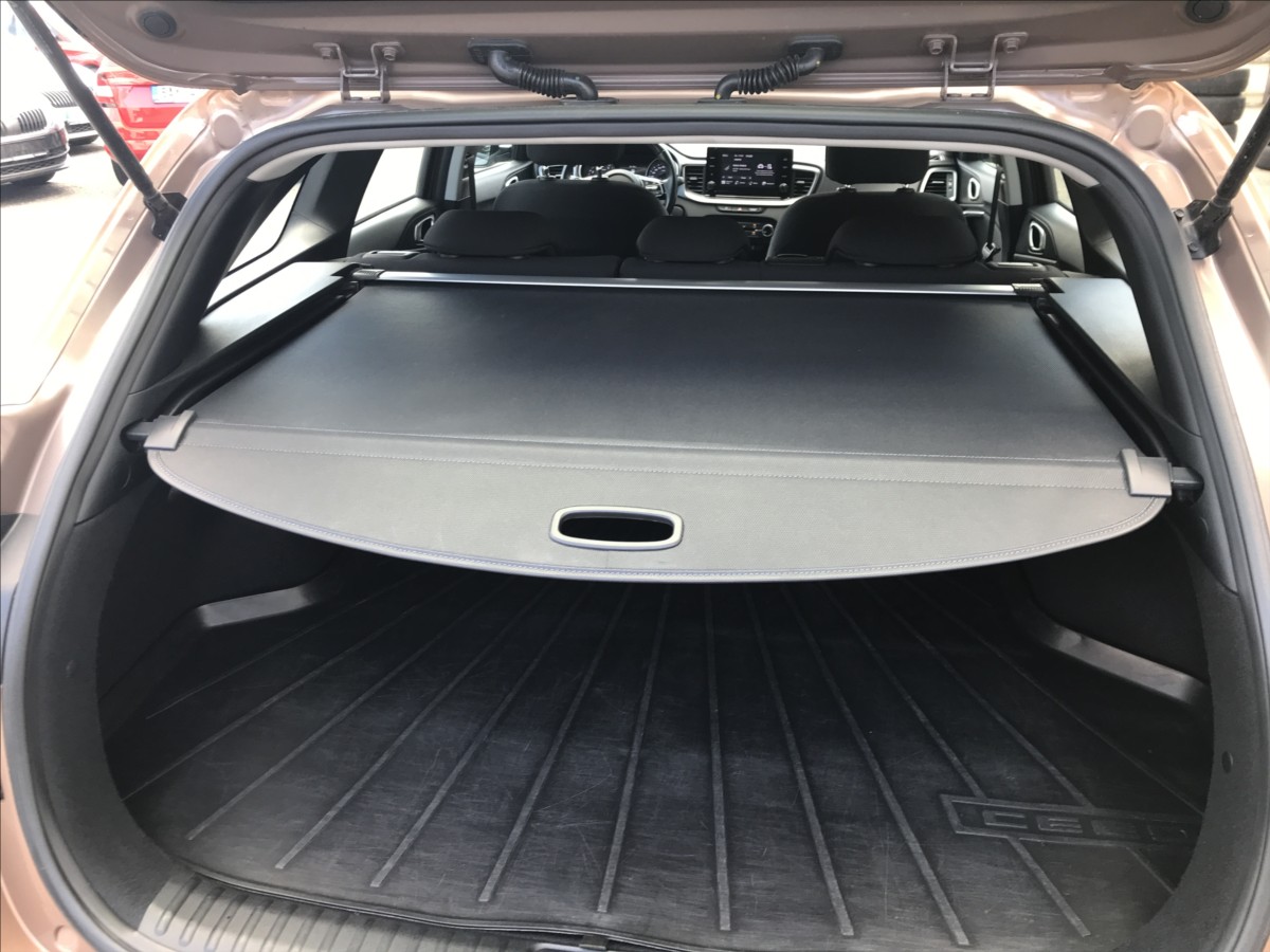 kia-ceed-1-5-t-gdi-117kw-combi - 6