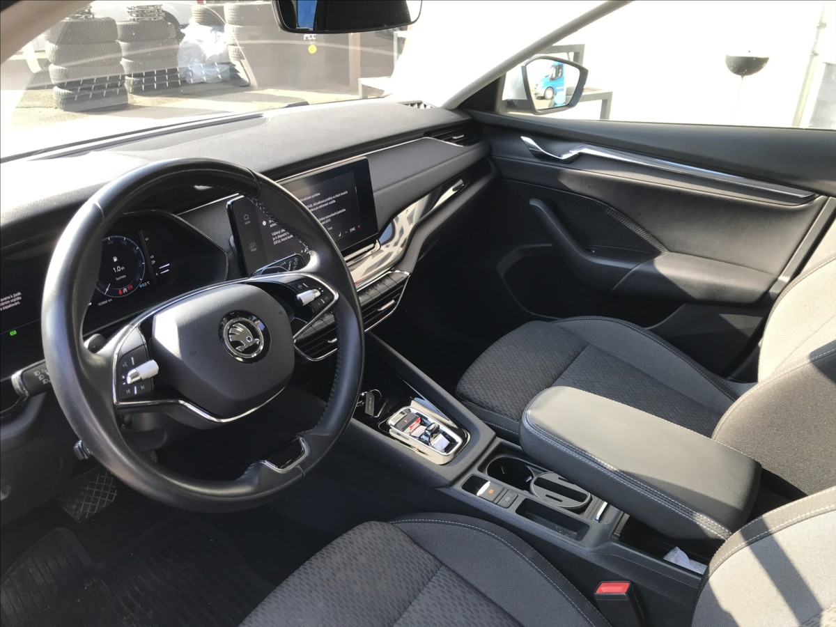 skoda-octavia-2-0-tdi-110kw-dsg-style - 9