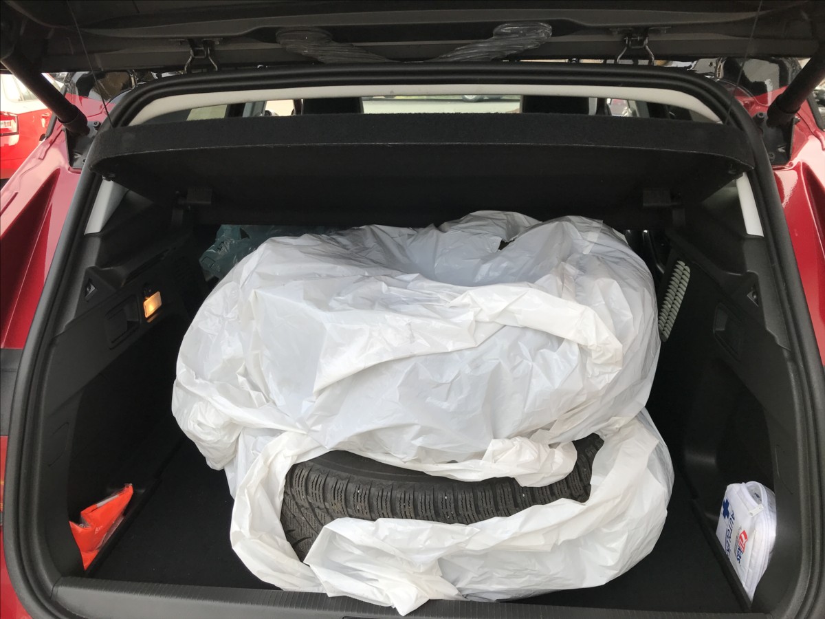 opel-grandland-x-1-2-turbo-96kw-4x2 - 5