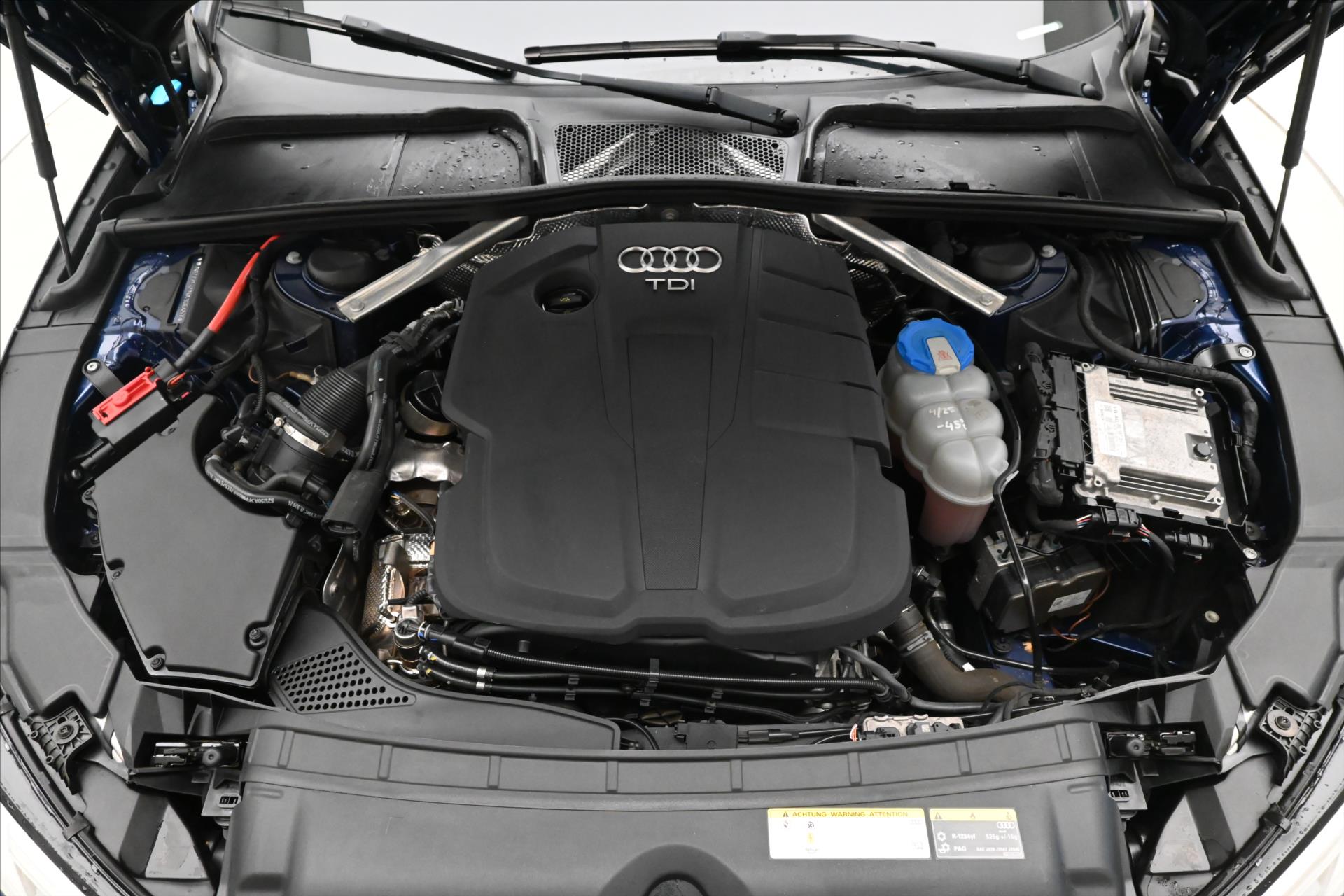 audi-a4-2-0-tdi-110-kw-ultra-zaruka-az-5-let - 8