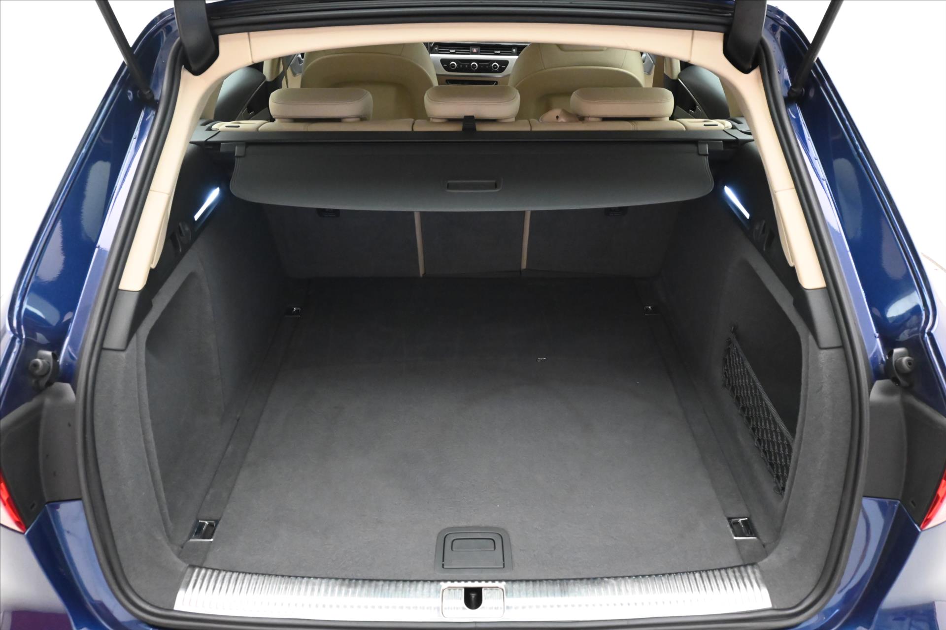 audi-a4-2-0-tdi-110-kw-ultra-zaruka-az-5-let - 9