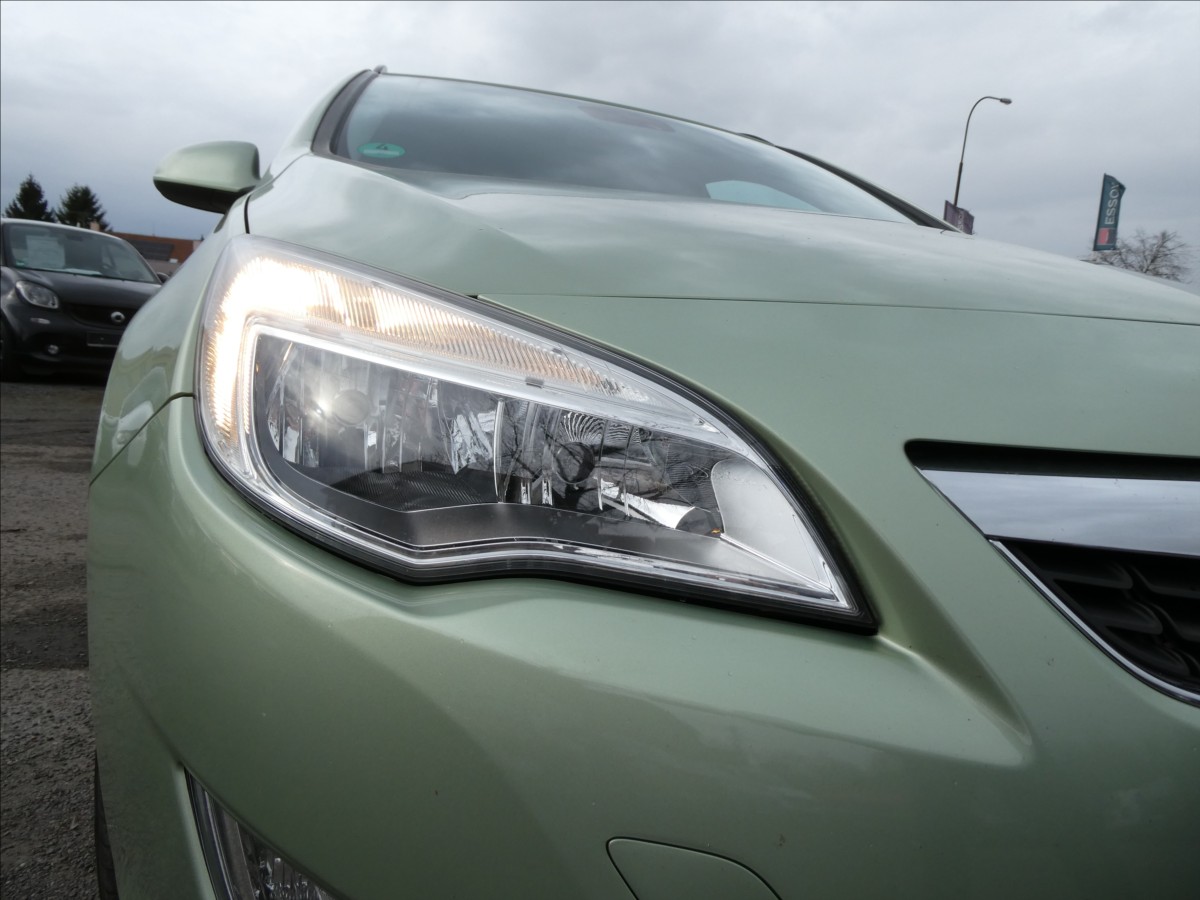 opel-astra-1-4-16v-88kw-2-x-kola-serviska - 4