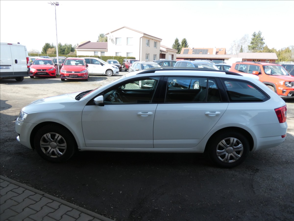 skoda-octavia-1-6-tdi-81kw-combi-po-servise - 5