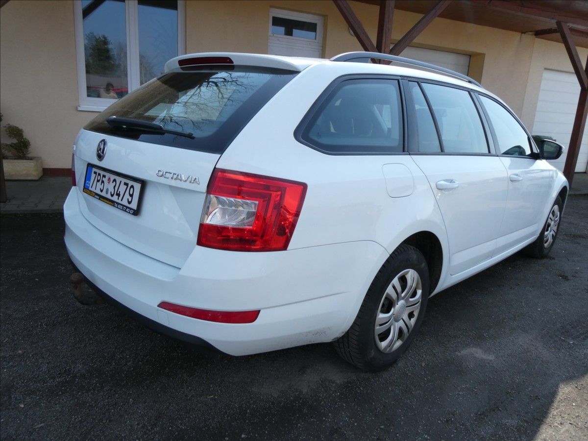 skoda-octavia-1-6-tdi-81kw-combi-po-servise - 9