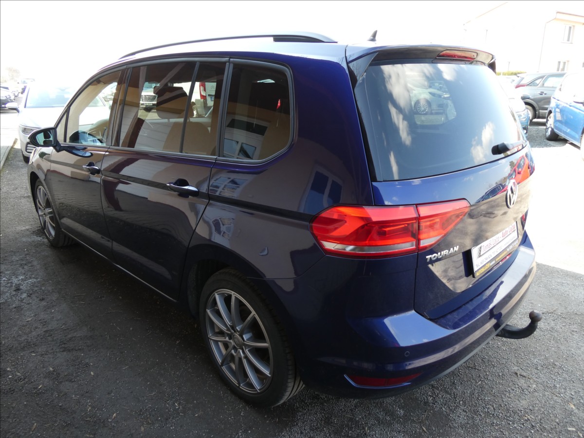 volkswagen-touran-1-2-tsi-81kw-7-mist-navi - 6