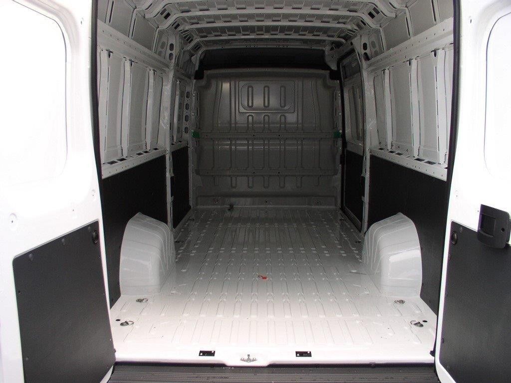 peugeot-boxer-furgon-4350-l4h2-2-2-hdi-140k - 4