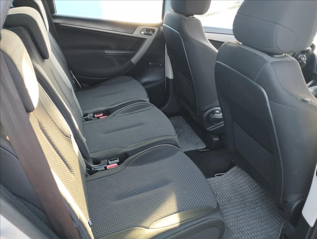 citroen-c4-picasso-1-6-hdi - 8